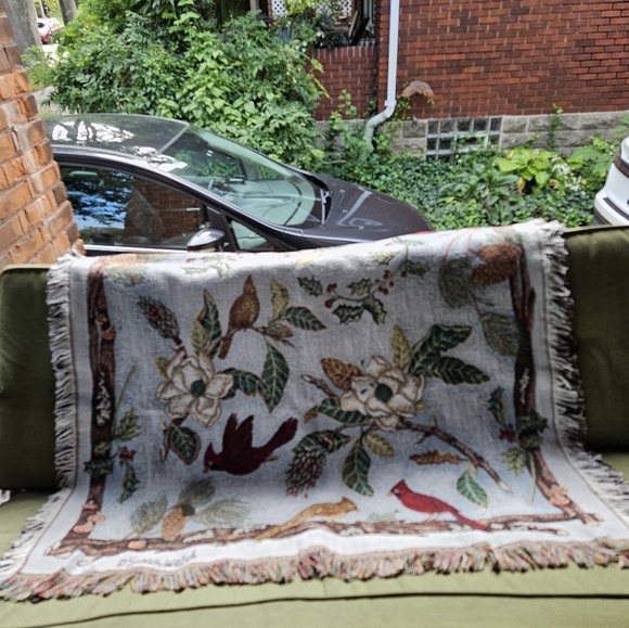 Susan Welsh Christmas Red Cardinals Holly Tapestey Throw Blanket 61" x 40" - Picture 3 of 7